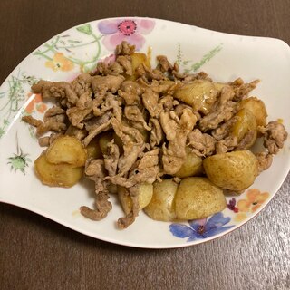 塩麹でお肉柔らか！新じゃが豚肉炒め